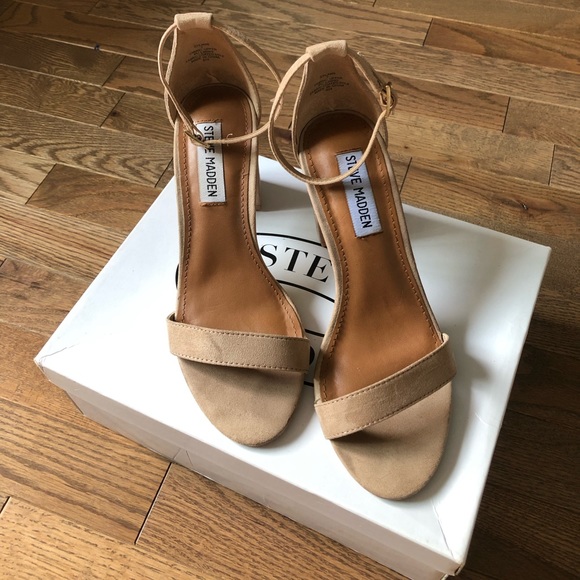 Steve Madden beige suede heels - Picture 2 of 3